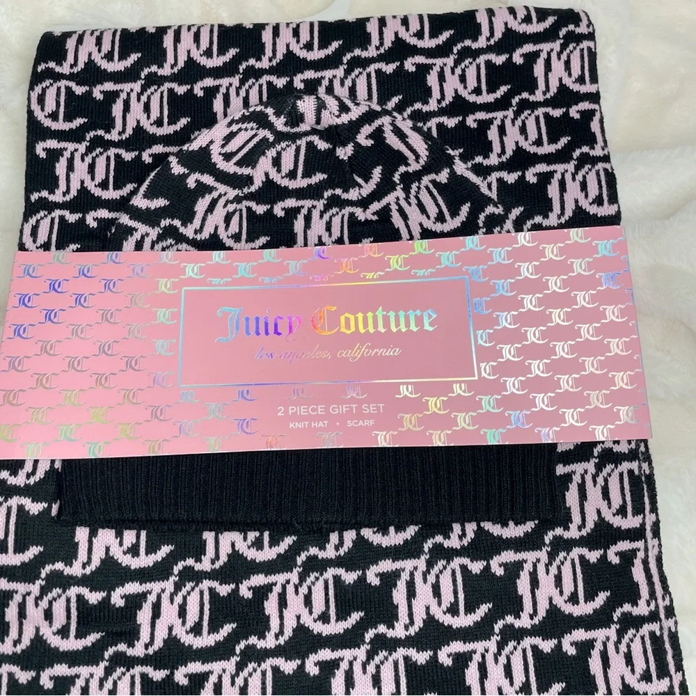 NEW Juicy‎ Couture Womens 2 Piece Knit Hat Scarf Gift Set Black Pink JC Monogram